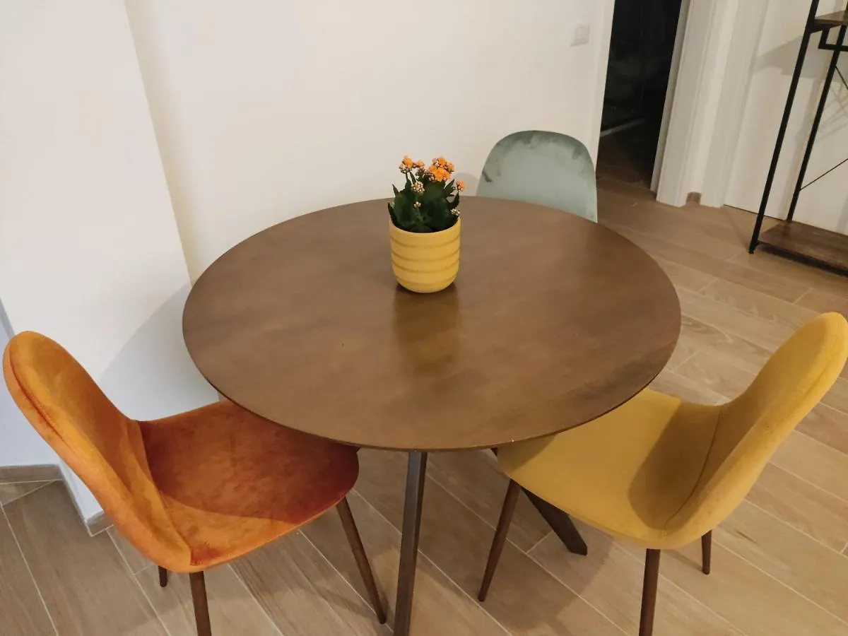 Arima Home - Loft Semi Indipendente In Locazione Bari Homestay